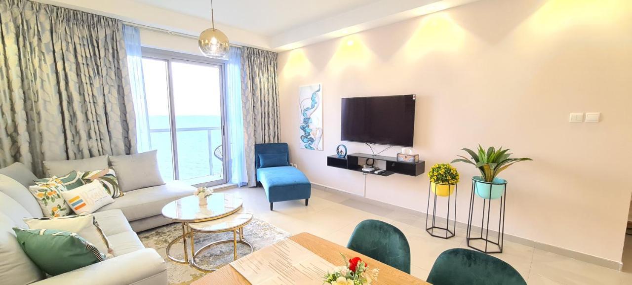 A Perfect Escape - Sea Facing Apartment Ras al-Khaimah Ngoại thất bức ảnh