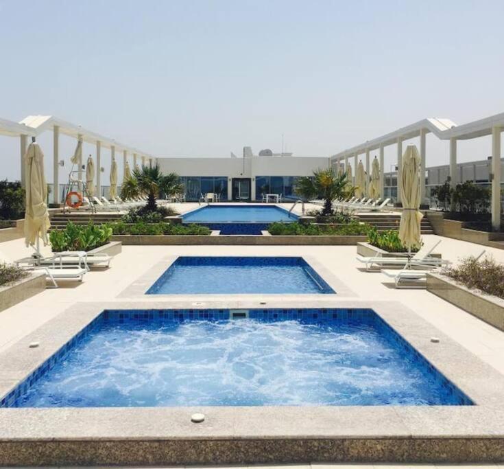 A Perfect Escape - Sea Facing Apartment Ras al-Khaimah Ngoại thất bức ảnh